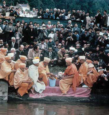 Porchester Hall — photograph 3 of 3 from the UK Prasadi Yatra Guidebook