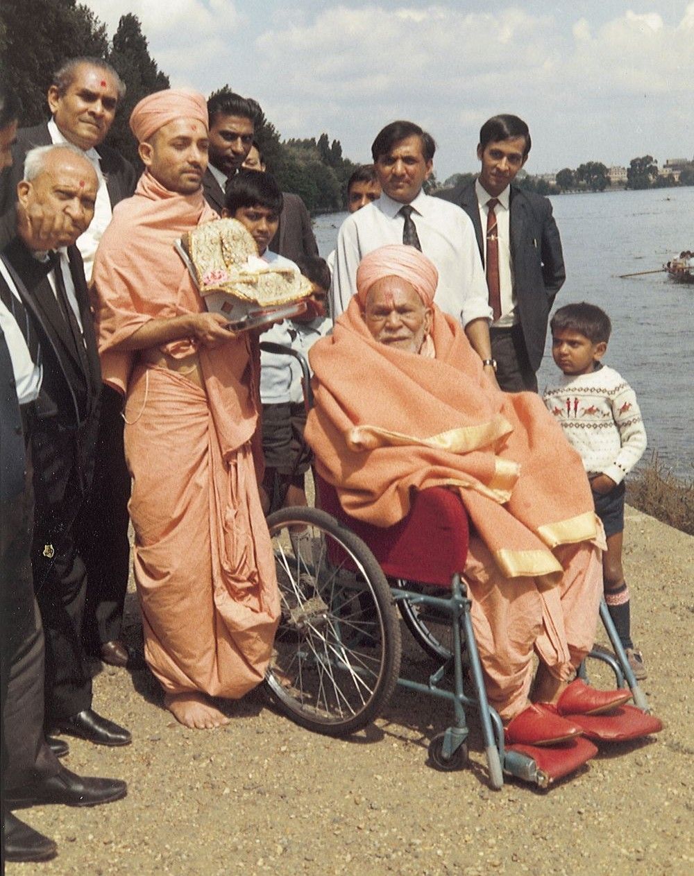 Putney Bridge, archive photograph 3